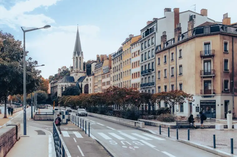 Peintre à Échirolles, photographie d’illustration